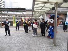 街頭啓発の様子