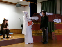 ねずみに騙されたことに気づいた猫