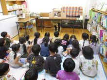 お話を聞いている写真