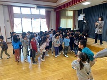 丸バツゲームをしている写真