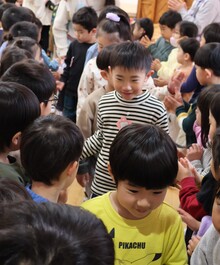 見送られているこどもたち