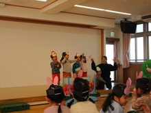 ステージで発表しています。