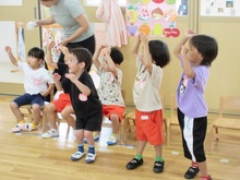 園歌を手話で一緒にしました