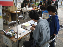 過去の本の交換会の様子2
