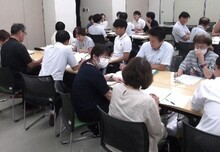 地域コーディネーターとの情報共有の様子
