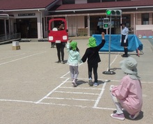 5歳児だけでコースを歩行する様子