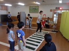 5歳児の歩行体験の様子