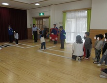 5歳児の歩行体験の様子