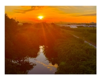 高砂橋から眺めるビニールハウスと夕日