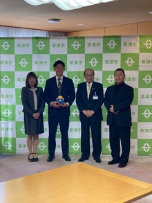 東北楽天ゴールデンイーグルス入団決定にかかる表敬訪問の写真