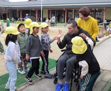 門までお見送り