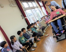 車いす体験の様子