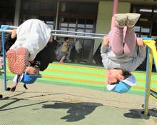 4歳児の鉄棒の様子