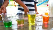 できあがった色水の写真
