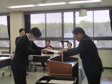 表彰状授与の様子