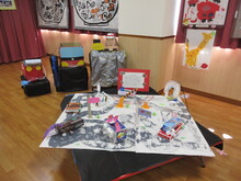 こどもたちの作品が展示されている空間の写真3