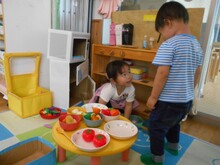 ままごとをしている写真