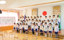 園でのいろいろな思い出を胸に、歌をうたったりおもいでの言葉をいったりしました