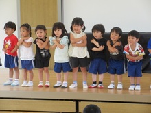 3歳児の手遊び歌、みんなの前でどきどきしたけど、楽しくできました