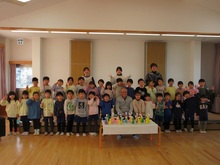 お世話になった地域の方と一緒に写真を撮りました