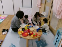 ままごとを楽しんでいる写真