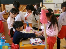 友だちが万博ショップに買いに来てくれました。