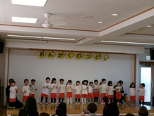 大好きなうたをうたっています。