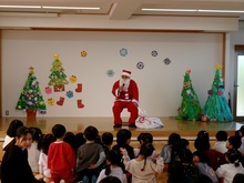 部屋にプレゼントがおいてありました。