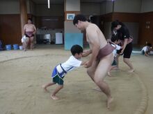 相撲体験の様子3